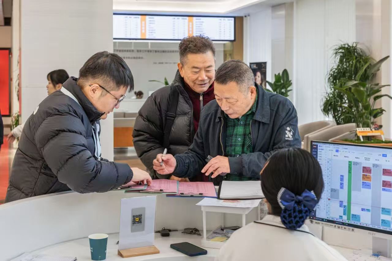 光影聚齿间 温情赴新程——温都摄影俱乐部2025年终讲座圆满落幕